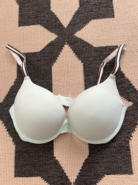 Victoria’s Secret PINK Wear Everywhere Push Up Bra in Light Blue/Mint Green
